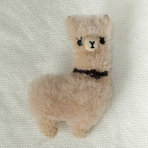 アルパカブローチ